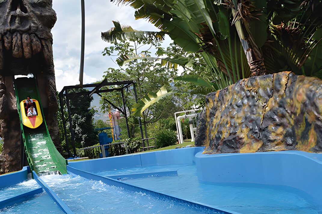 Atracción Parque Norte VIAJE AL CENTRO DE LA TIERRA